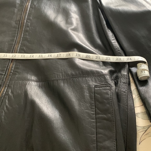 Large black leather coat - Picture 4 of 7